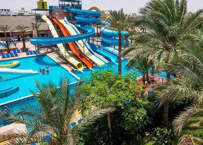 - Mirage Bay & Aqua Park